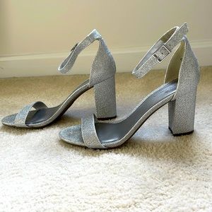 Worthington Silver Heel Shoes. Size 8.5. Women’s